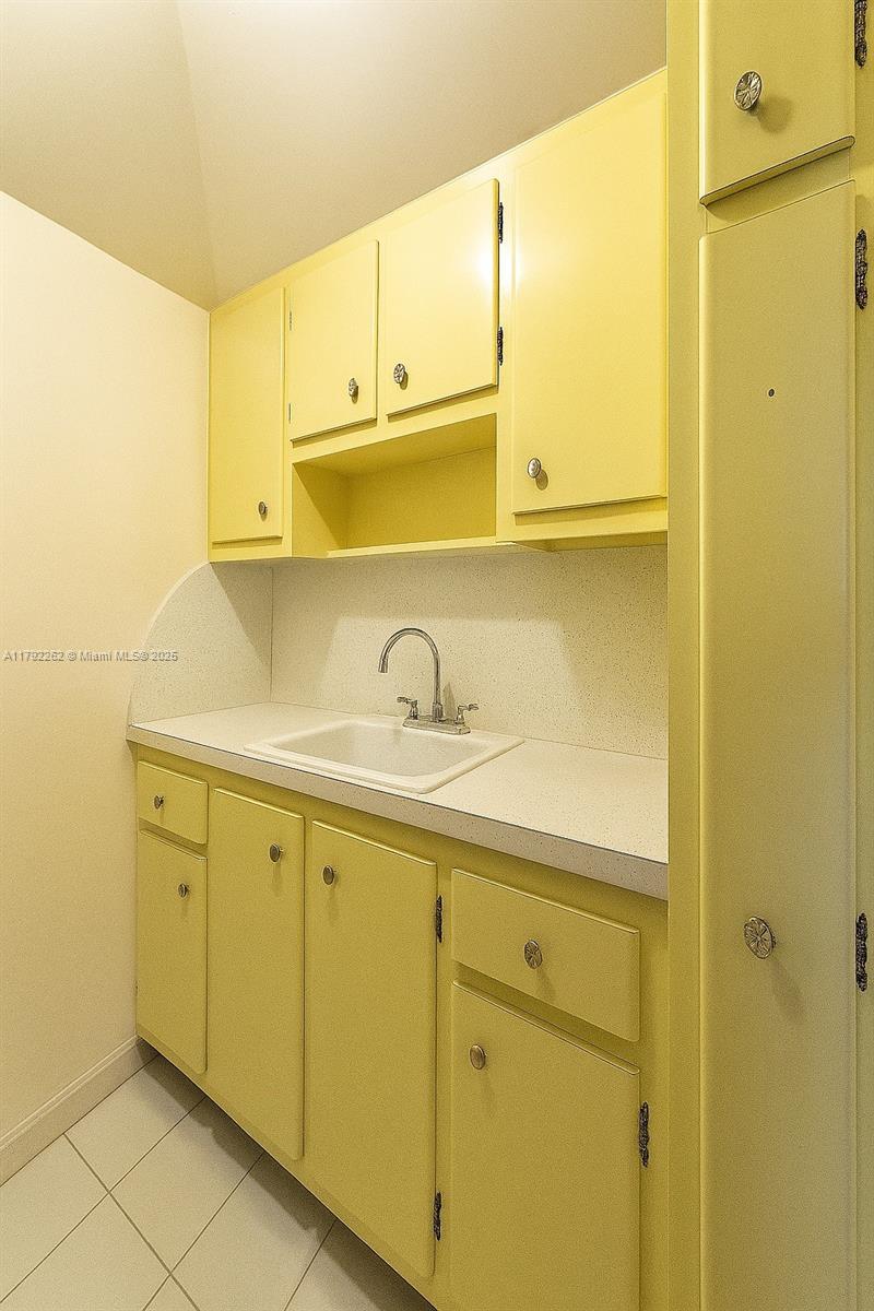 RO-MONT GARDENS ANDOVER H - Residential