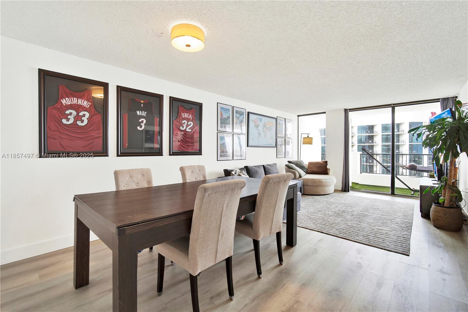 VENETIA CONDO - Residential