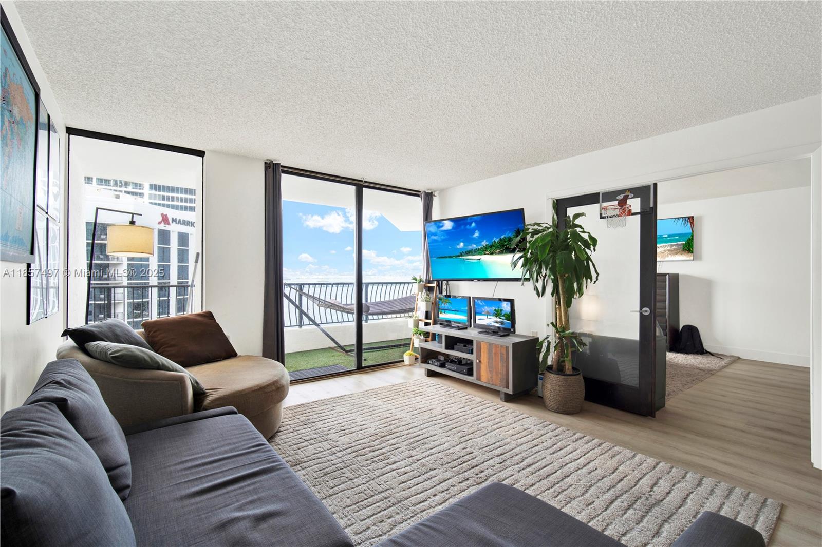 View photos, virtual tours, details... 555 NE 15th St 31E
