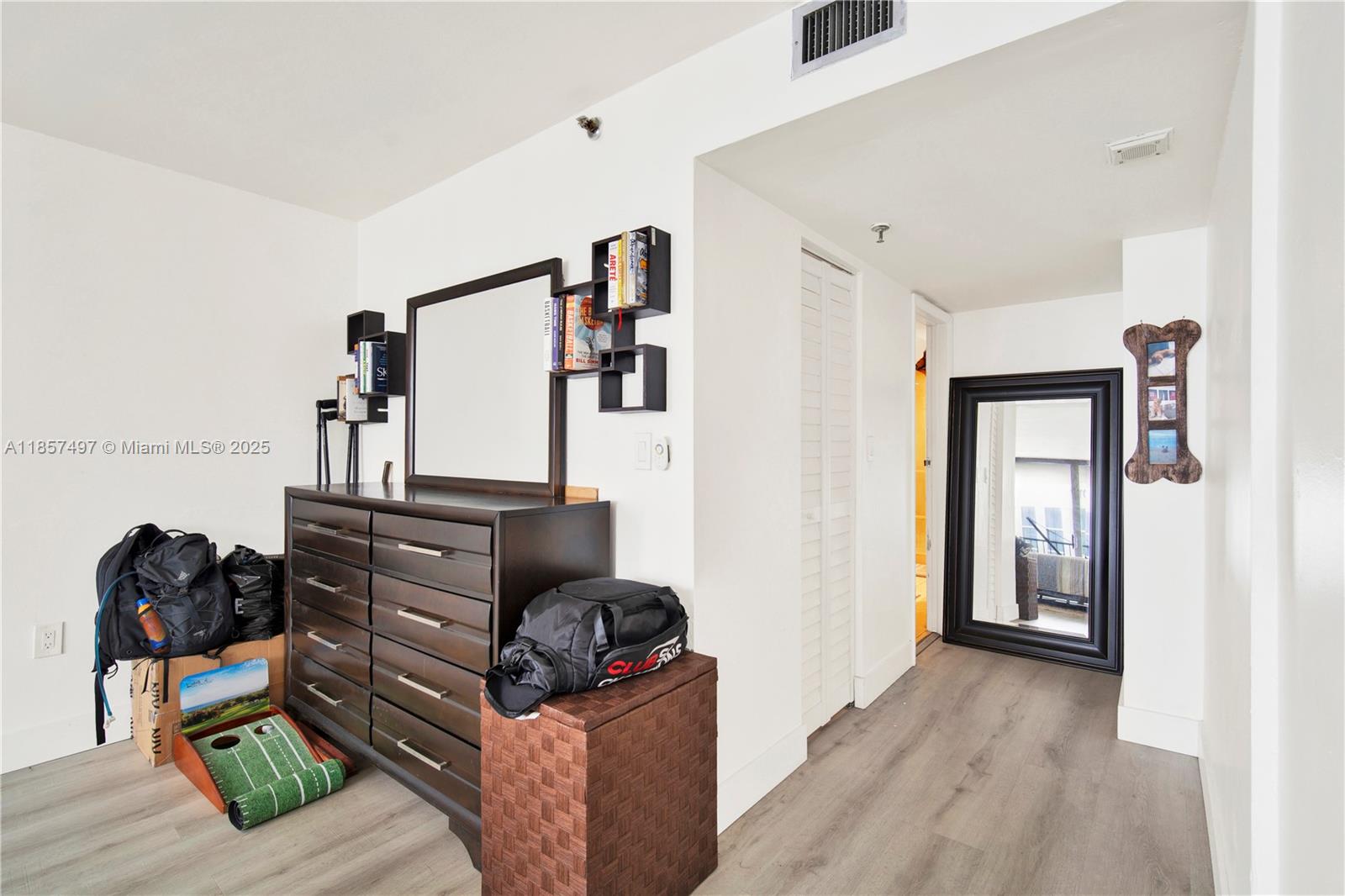 VENETIA CONDO - Residential