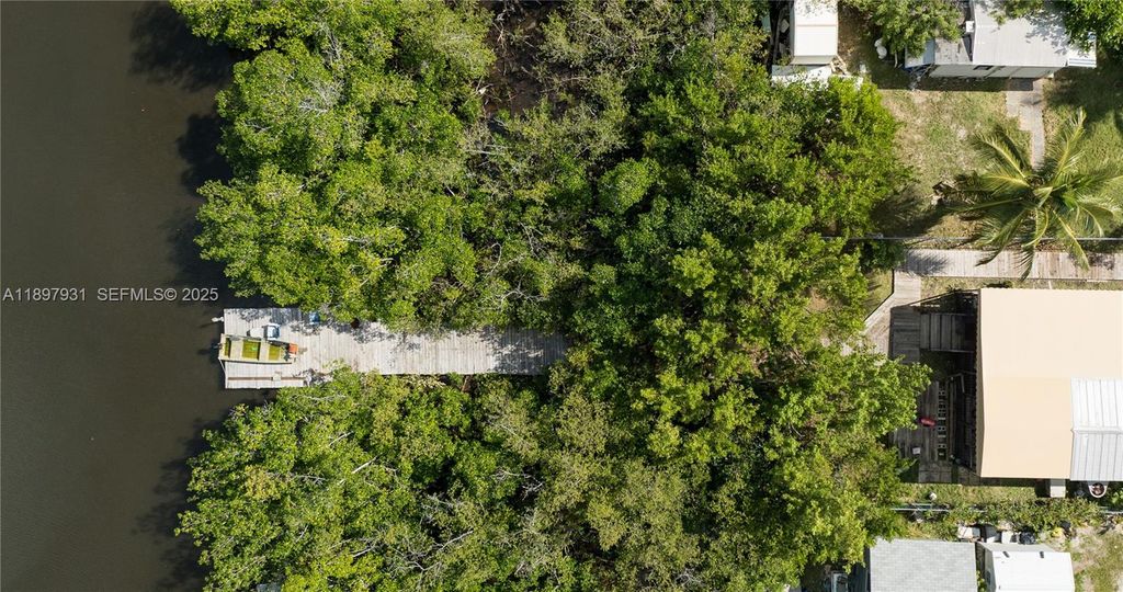 Photo of 561 Gordon Cir, Key Largo, FL 33037 (MLS # A11897931)