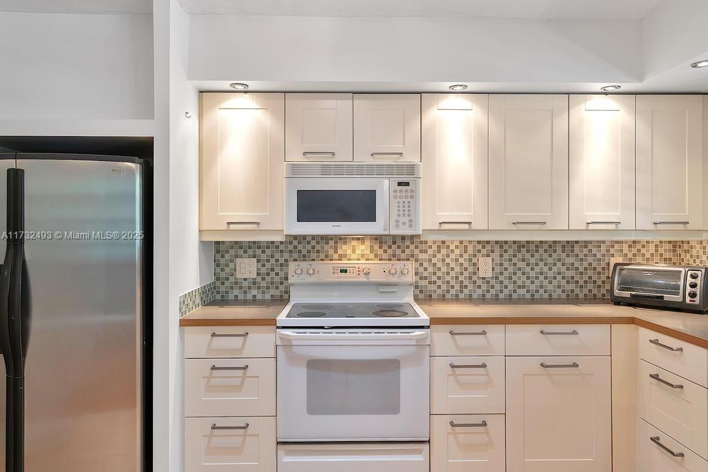 BELLE MEADE PLACE CONDO - Residential Lease