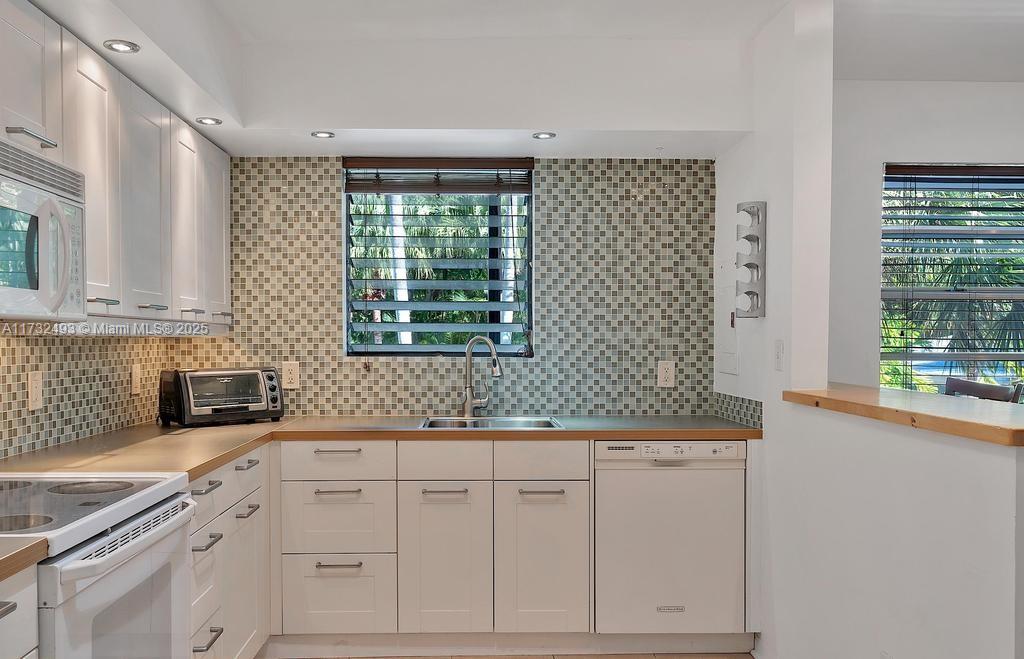 BELLE MEADE PLACE CONDO - Residential Lease