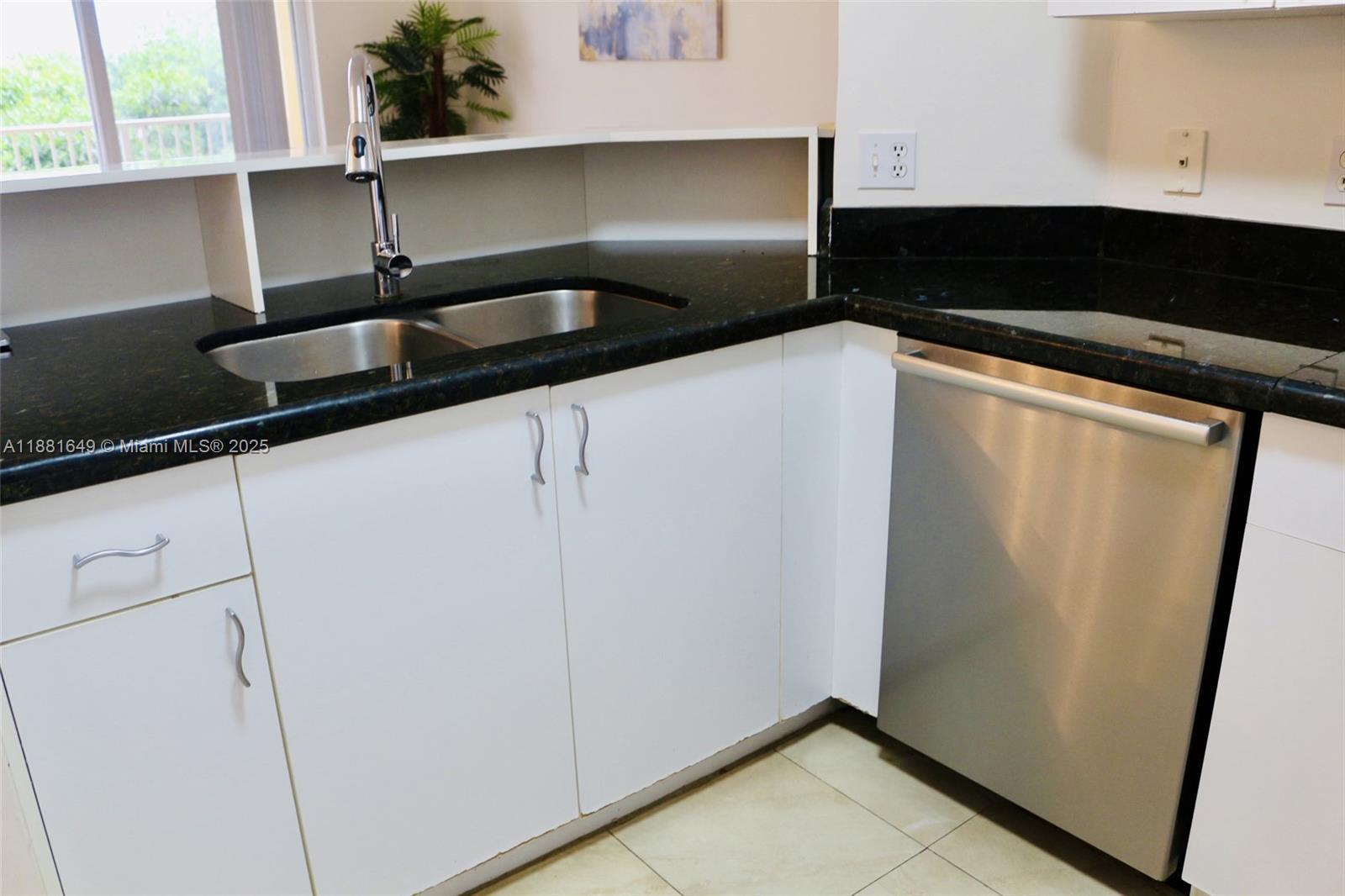 THE YACHT CLUB AT AVENTUR - Residential Lease