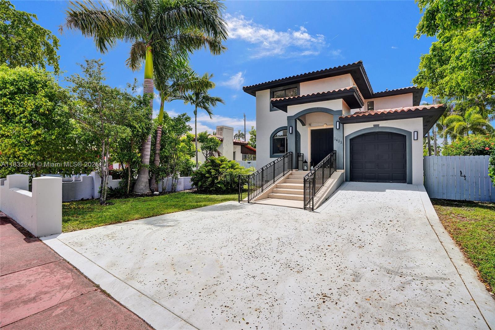 1411 Normandy Dr