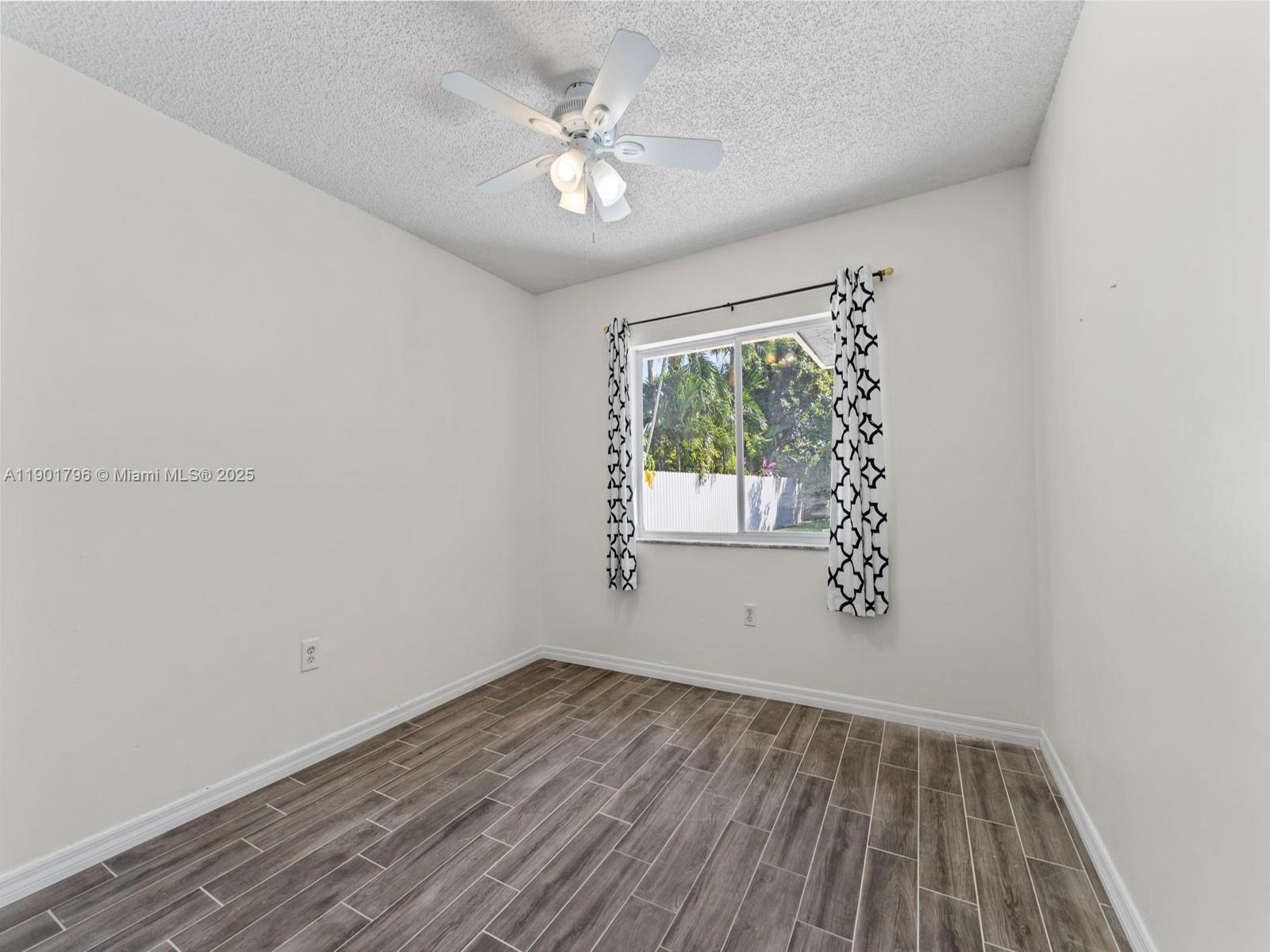 LAGUNA PONDS SEC 2 - Residential