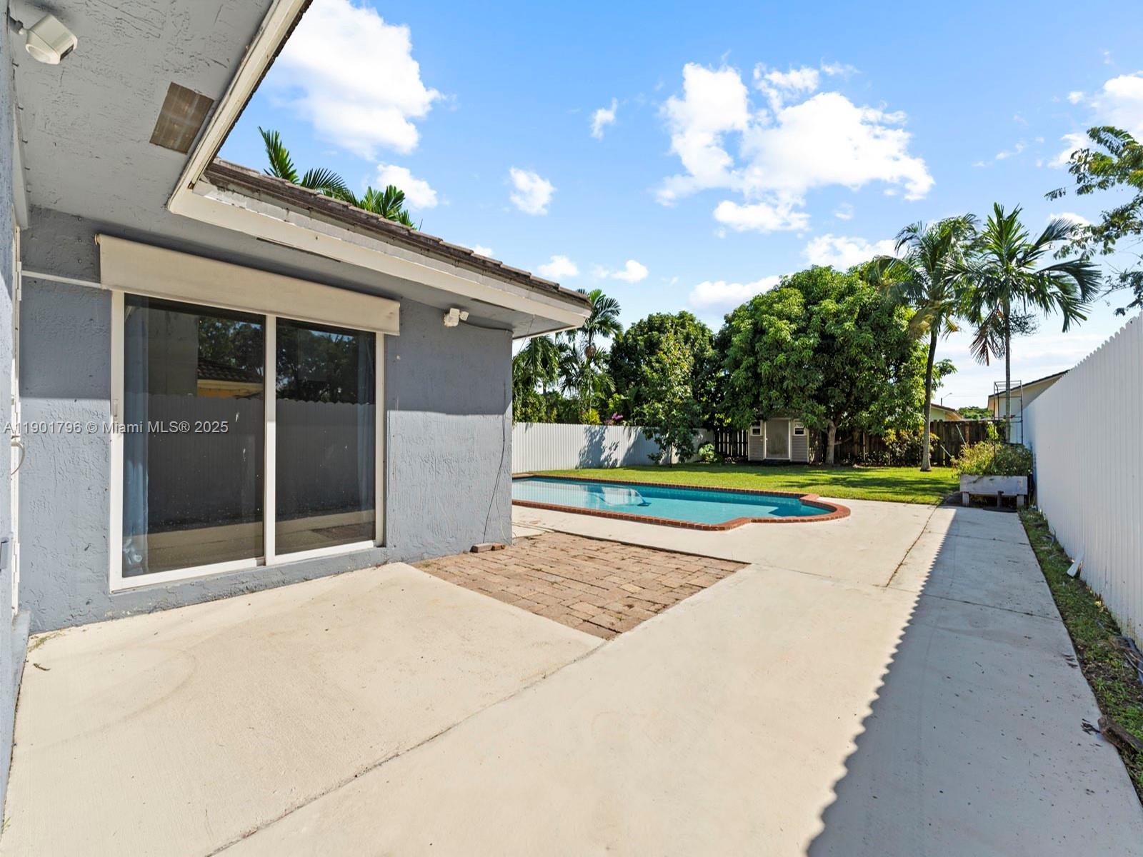 LAGUNA PONDS SEC 2 - Residential