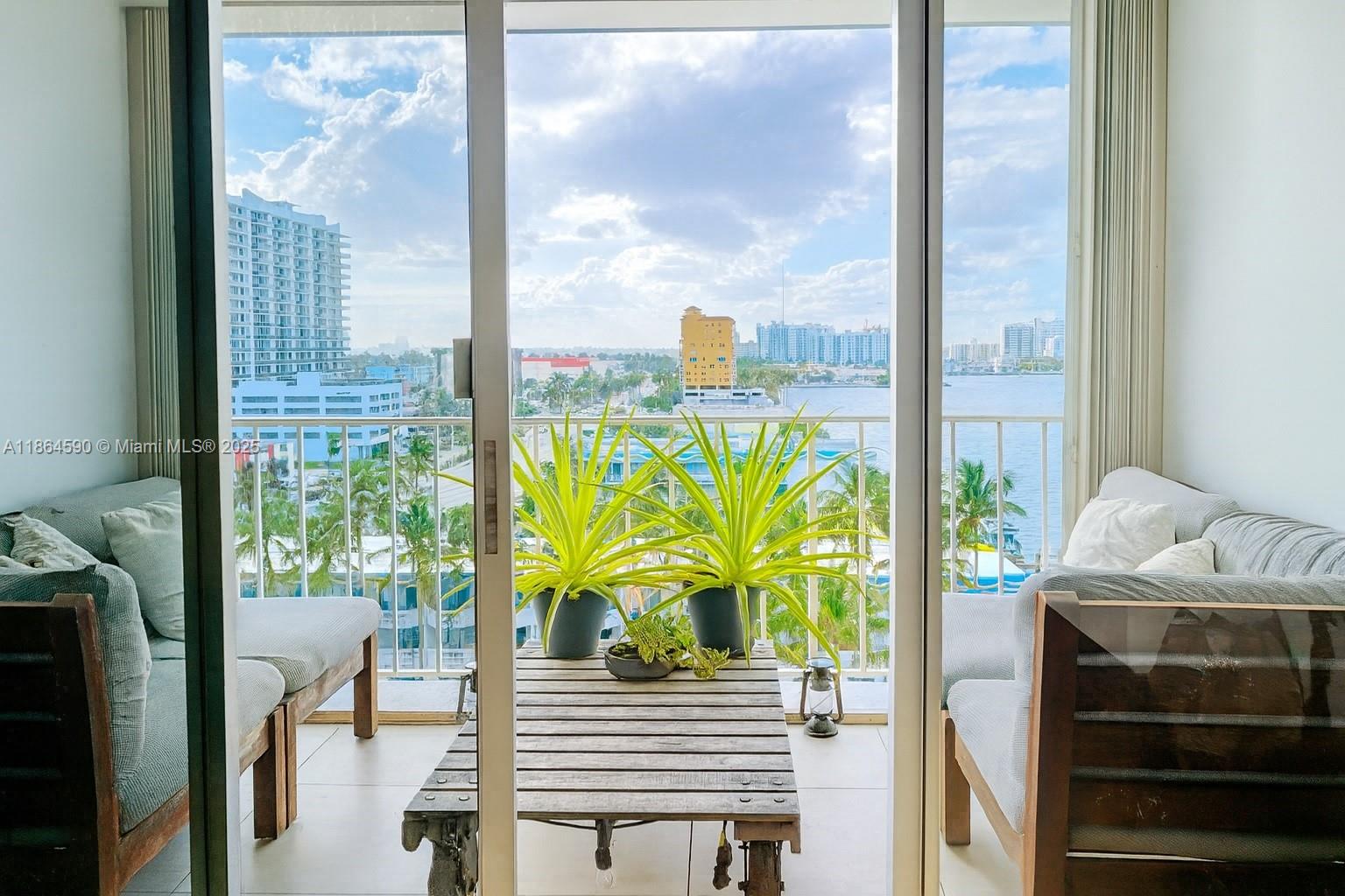 This stunning 2-bedroom condominium offers breathtaking panoramic Bay views. DirecTV, Internet included in the
rent. Enjoy the building amenities including pool with waterview, gym, lobby, clubroom, 24-hour security,
concierge. Minutes from the beaches, close to Mimo, Midtown Miami, Design District. Easy to show, easy to move
in.
