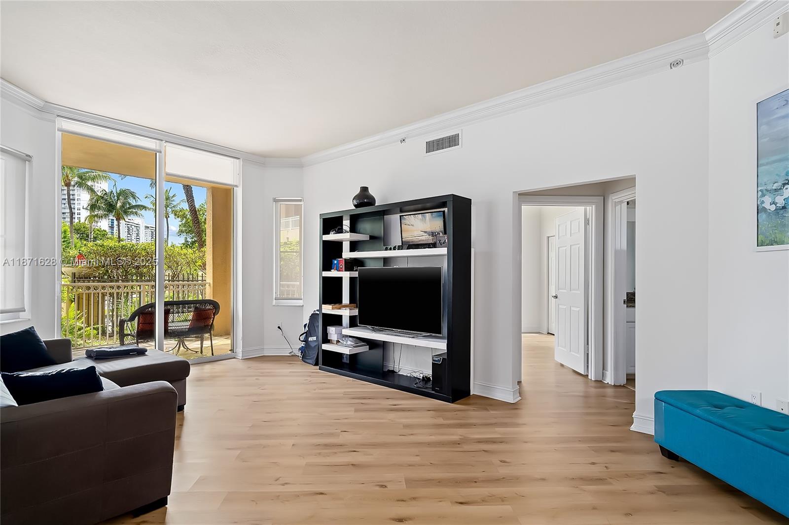 ALAQUA CONDO - Residential