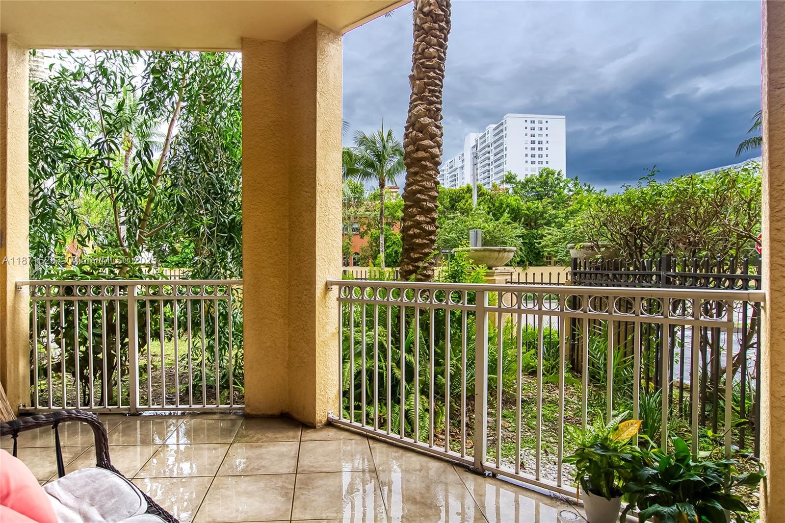 ALAQUA CONDO - Residential