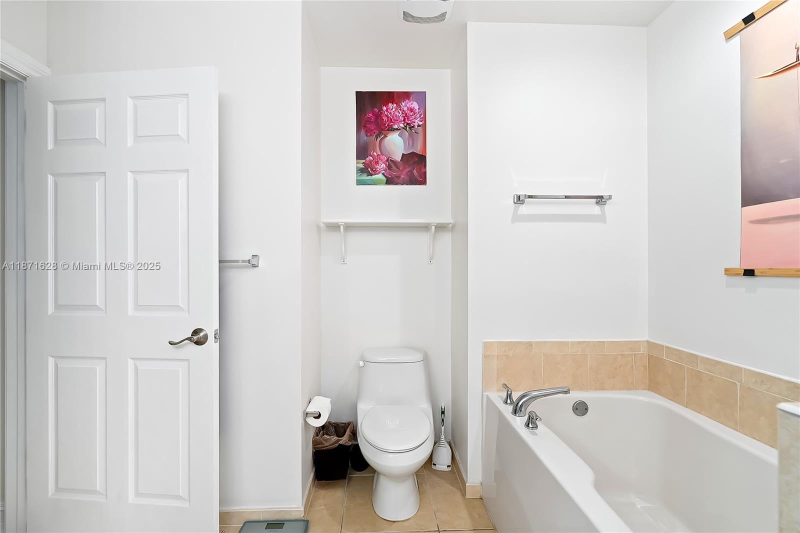 ALAQUA CONDO - Residential