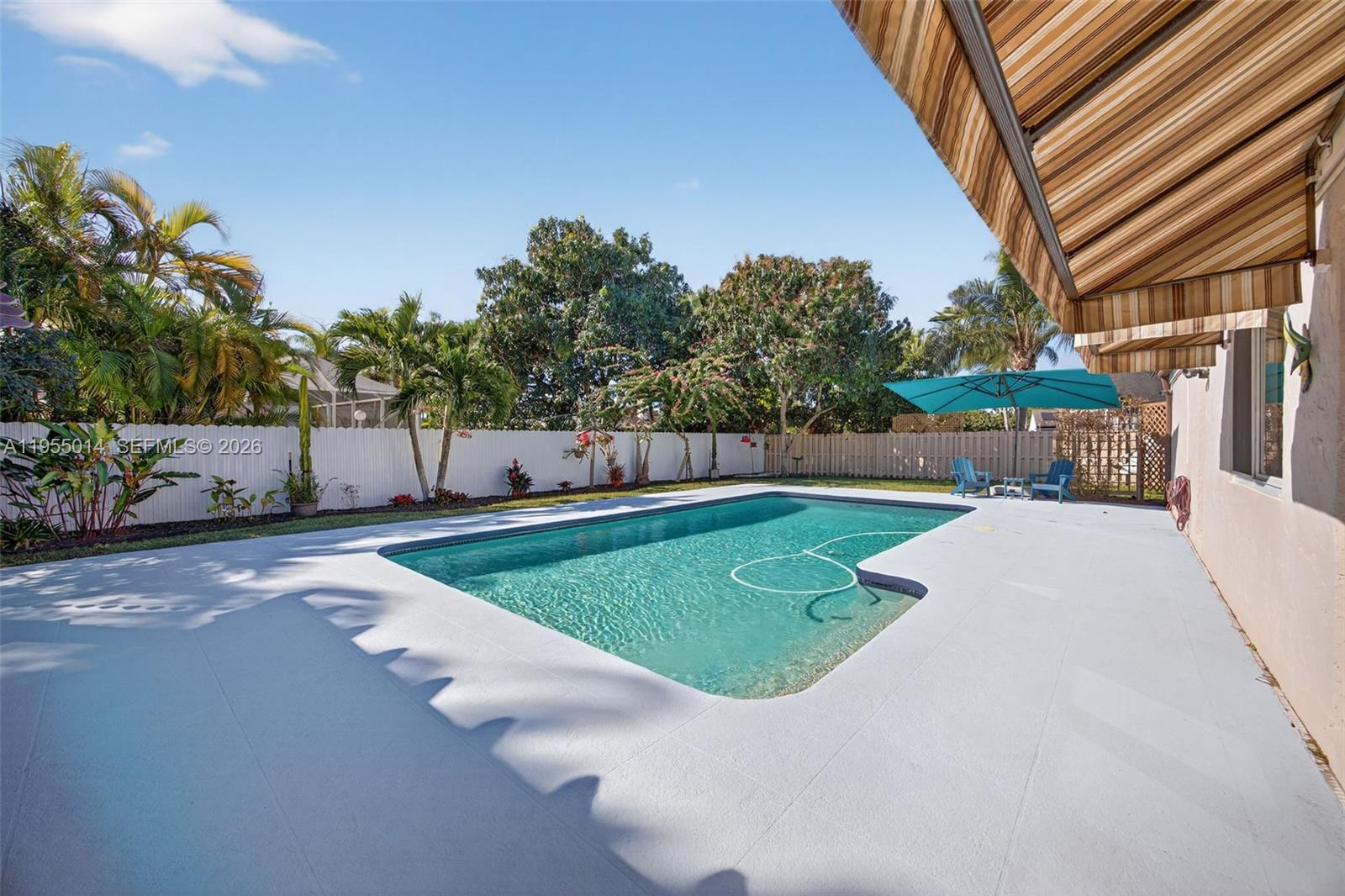 WEITZER SHAUNA MEADOWS SE - Residential