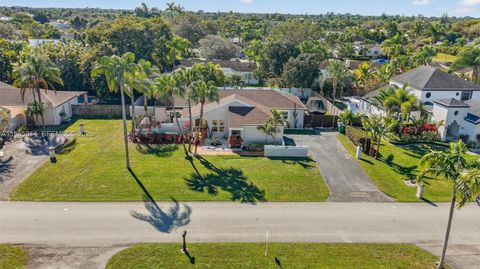 Photo of 15280 SW 153rd St, Miami, FL 33187 (MLS # A11955014)