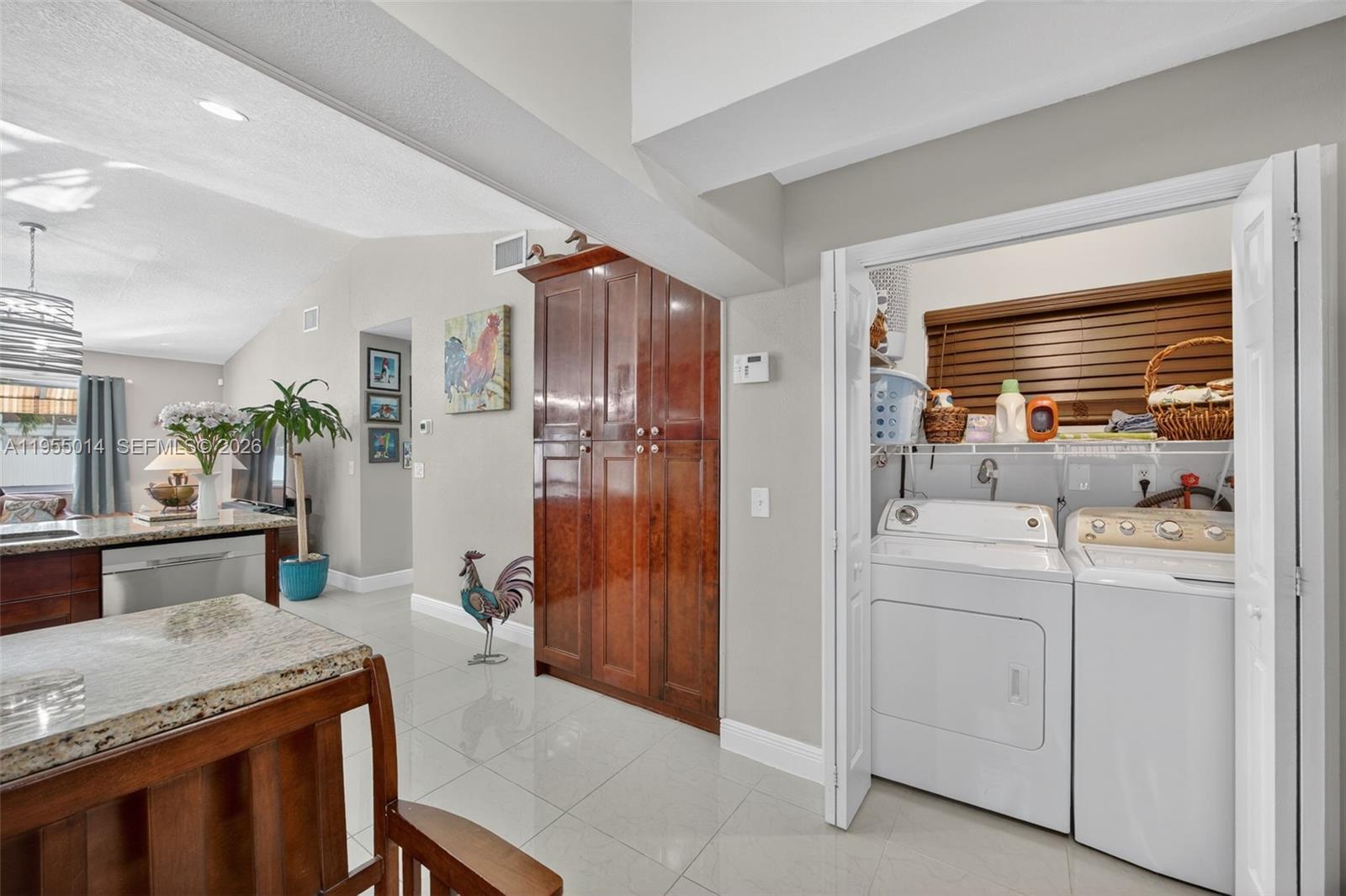 WEITZER SHAUNA MEADOWS SE - Residential