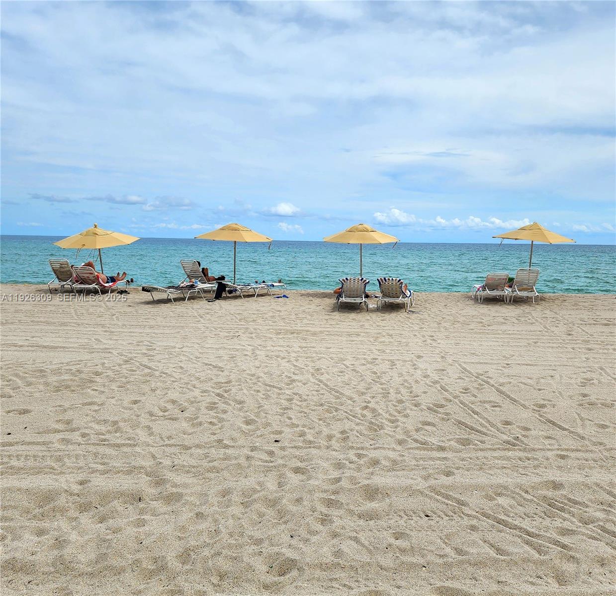 ALEXANDER TOWERS CONDO - Residential Lease