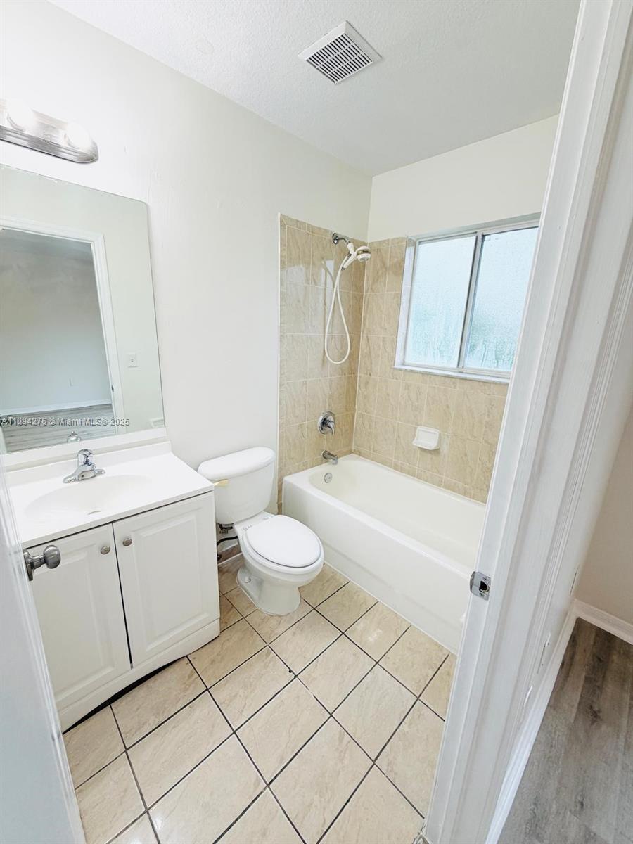 NARANJA GARDENS - Residential Lease
