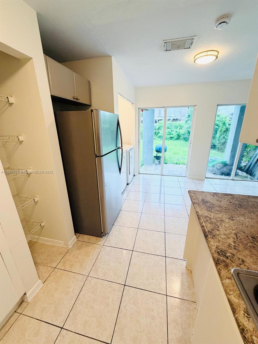 NARANJA GARDENS - Residential Lease