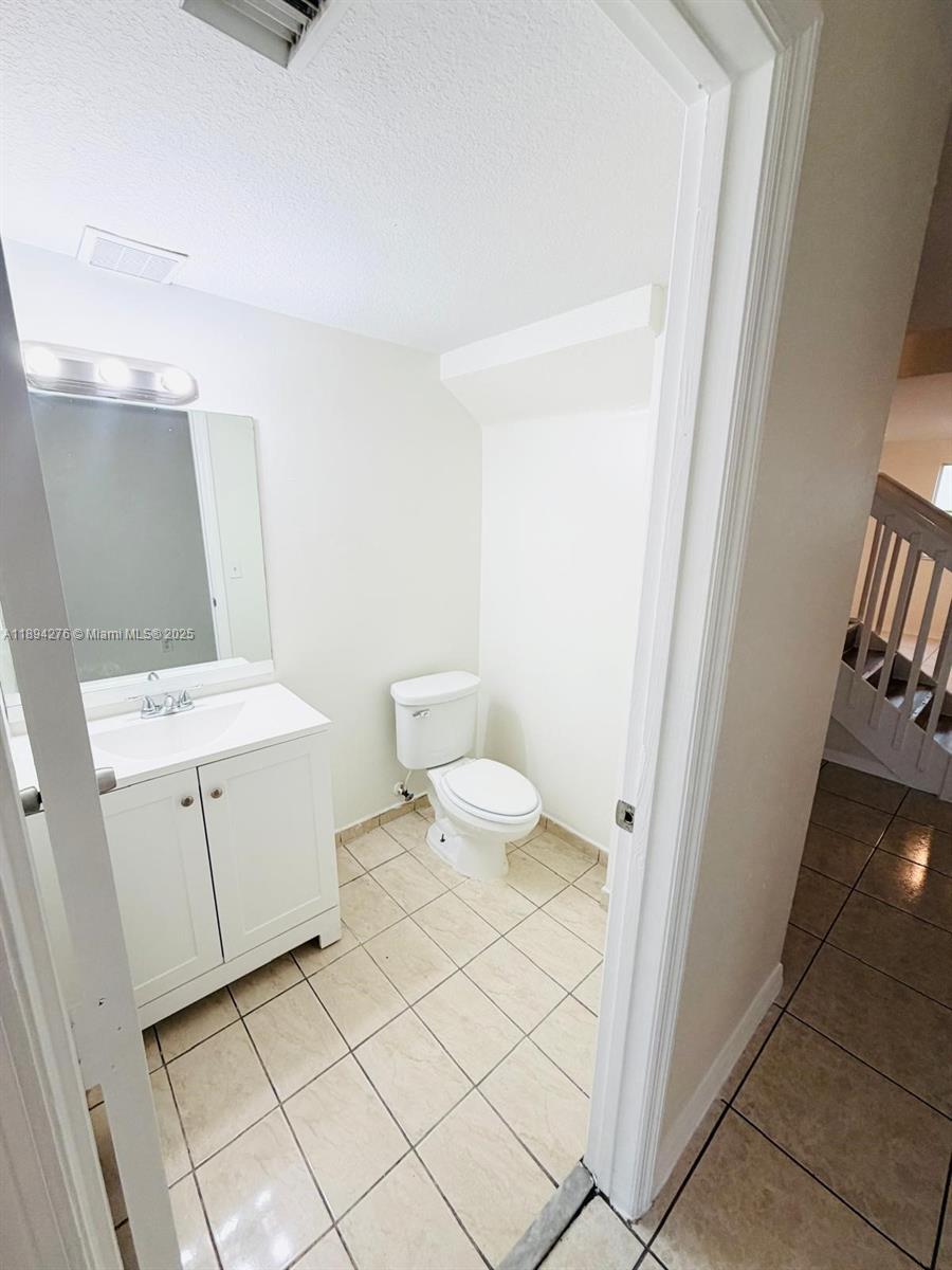 NARANJA GARDENS - Residential Lease