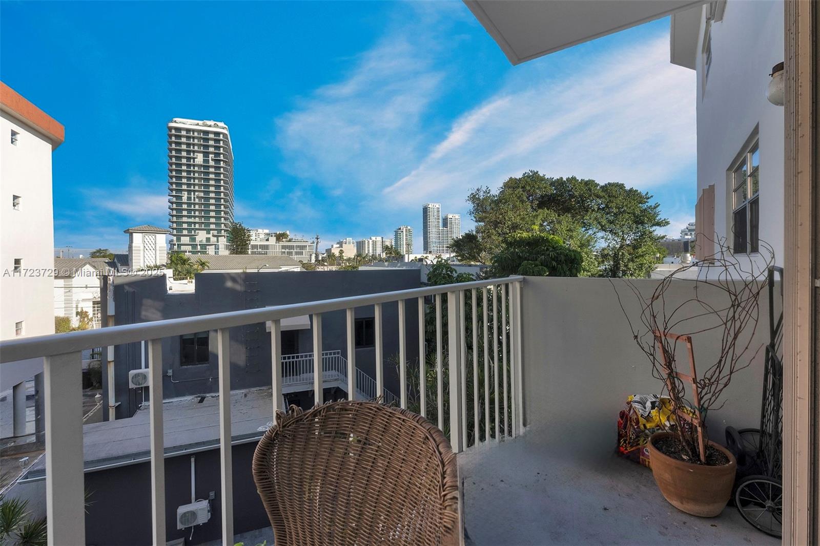 BONI-VISTA CONDO - Residential