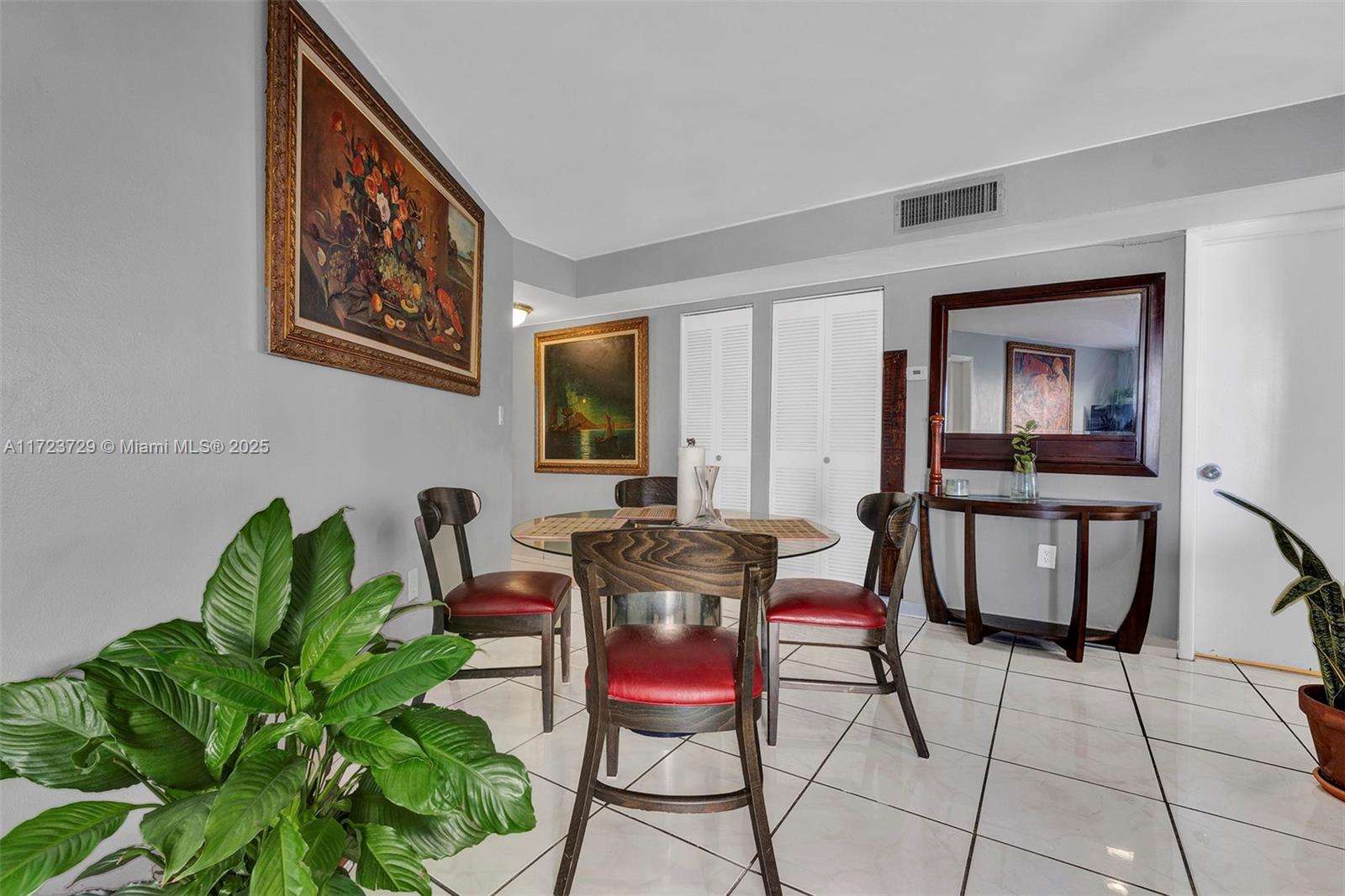 BONI-VISTA CONDO - Residential
