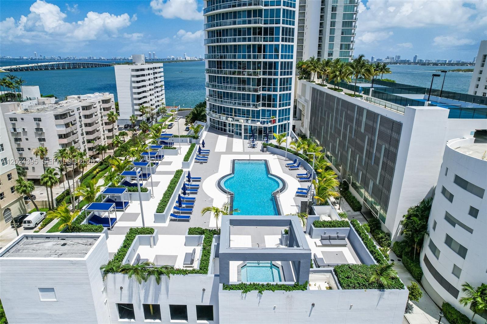 PLATINUM CONDO - Residential Lease