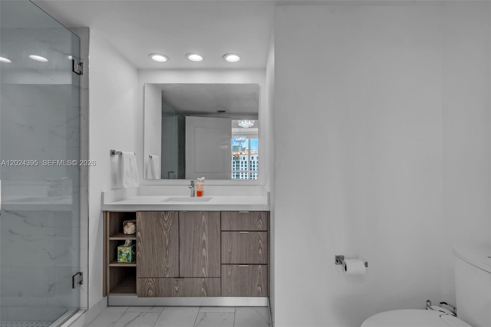 PLATINUM CONDO - Residential Lease