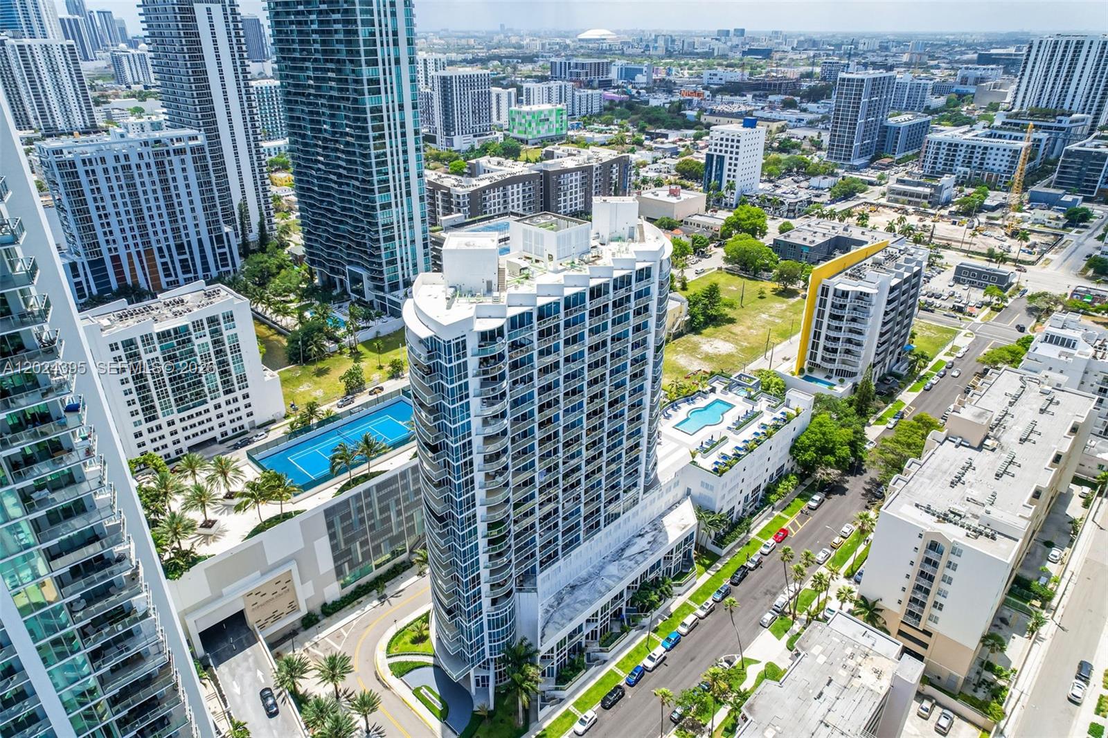 PLATINUM CONDO - Residential Lease