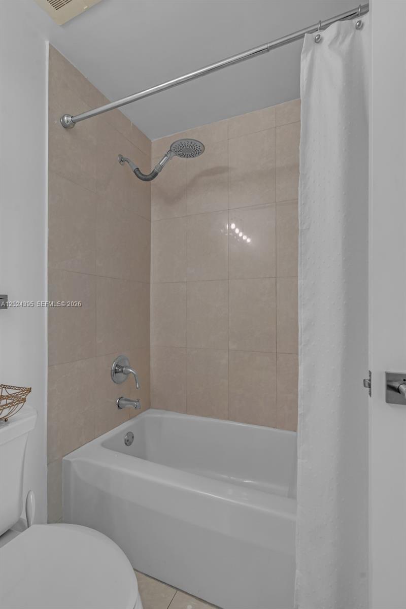 PLATINUM CONDO - Residential Lease