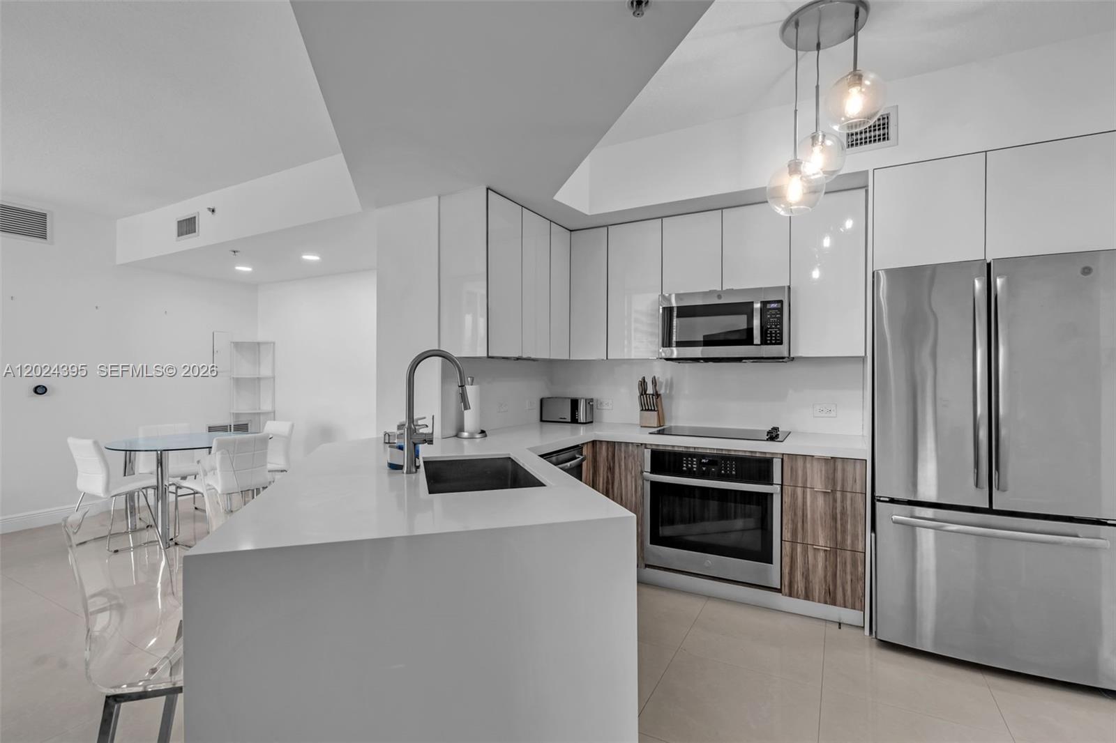 PLATINUM CONDO - Residential Lease