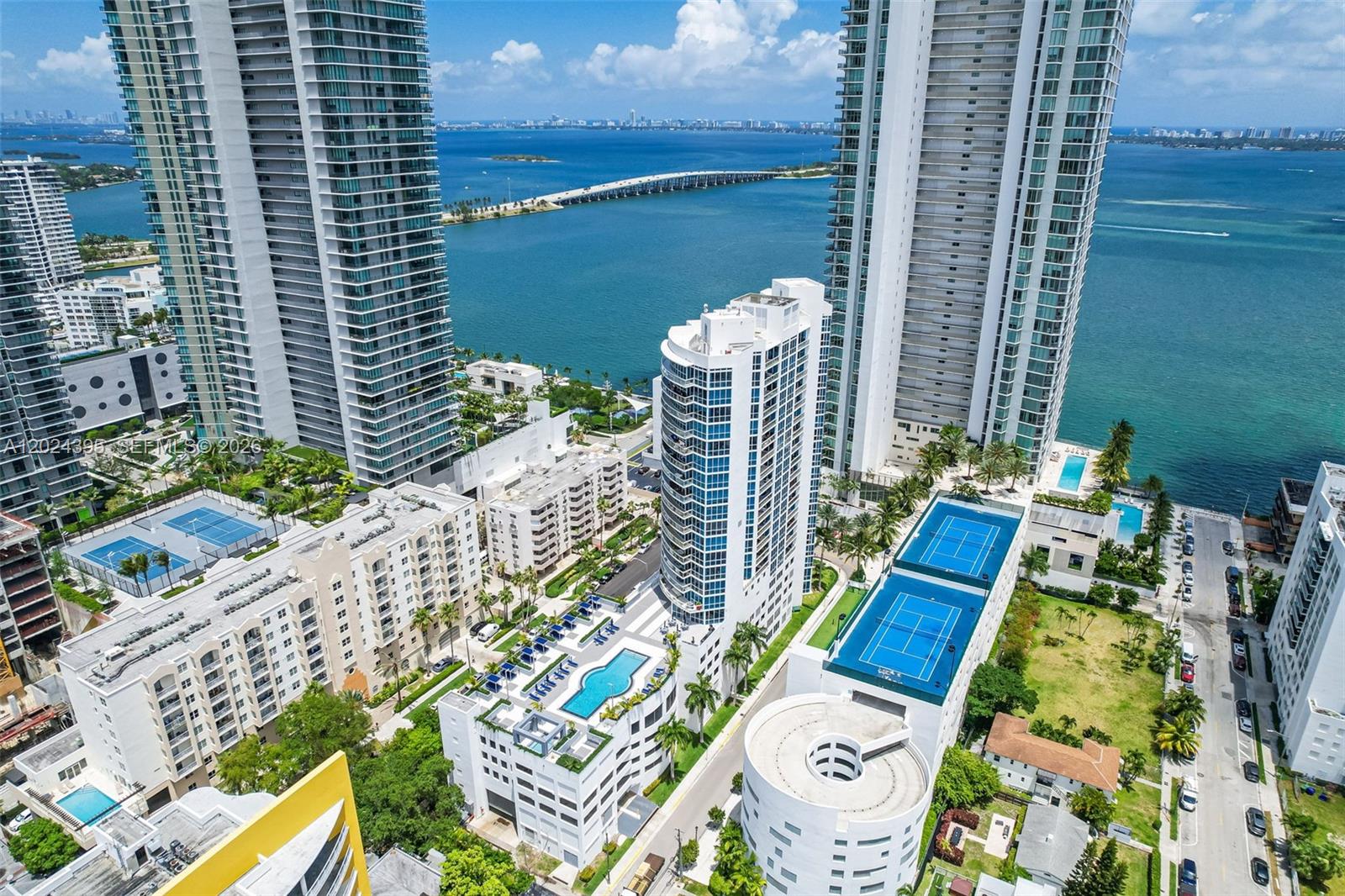 PLATINUM CONDO - Residential Lease
