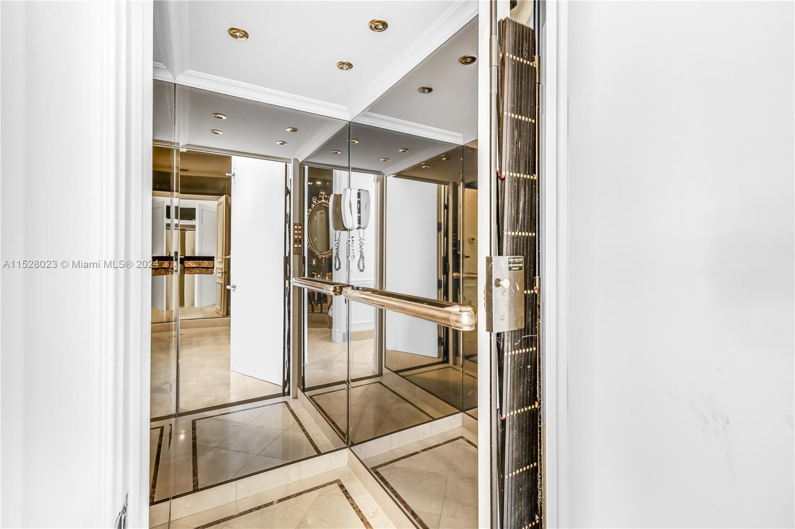 2600 ISL BLVD WILLIAMS IS - Residential