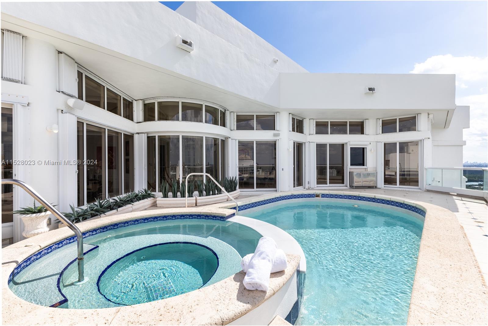 2600 ISL BLVD WILLIAMS IS - Residential