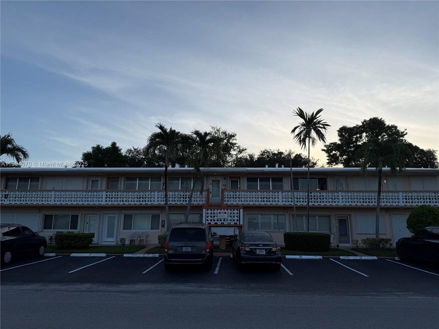 RECENTLY UPDATED AND FRESHLY PAINTED 1 BEDROOM/1 BATHROOM APARTMENT IN 55+ COMMUNITY. NEW FLOORING THROUGHOUT. LOOKING FOR SEASONAL TENANTS FOR THE HIGH SEASON: BEGINNING OF NOVEMBER TO END OF APRIL. COMMUNITY OFFERS MANY AMENITIES SUCH AS A LARGE HEATED POOL, CLUB HOUSE/AUDITORIUM, AND PRIME LOCATION NEAR BEACHES, AVENTURA MALL, RESTAURANTS, GULFSTREAM PARK RACETRACK/CASINO, AND THE NEWLY REDESIGNED HARD ROCK HOTEL AND CASINO. MAKE THIS PLACE YOUR SWEET GETAWAY FOR THE COLD WINTER MONTHS AND ENJOY THE BEST THAT SOUTH FLORIDA HAS TO OFFER!