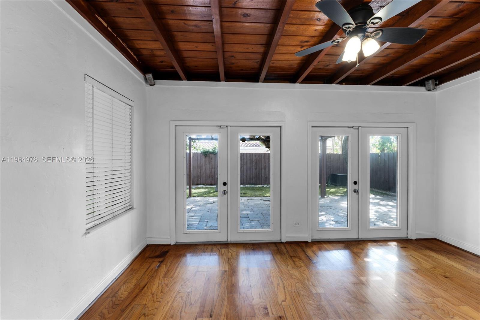 SUNNY GROVE - Residential