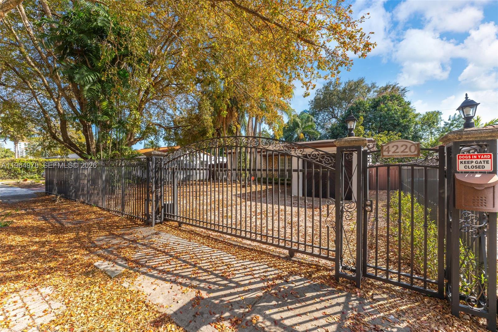 SUNNY GROVE - Residential