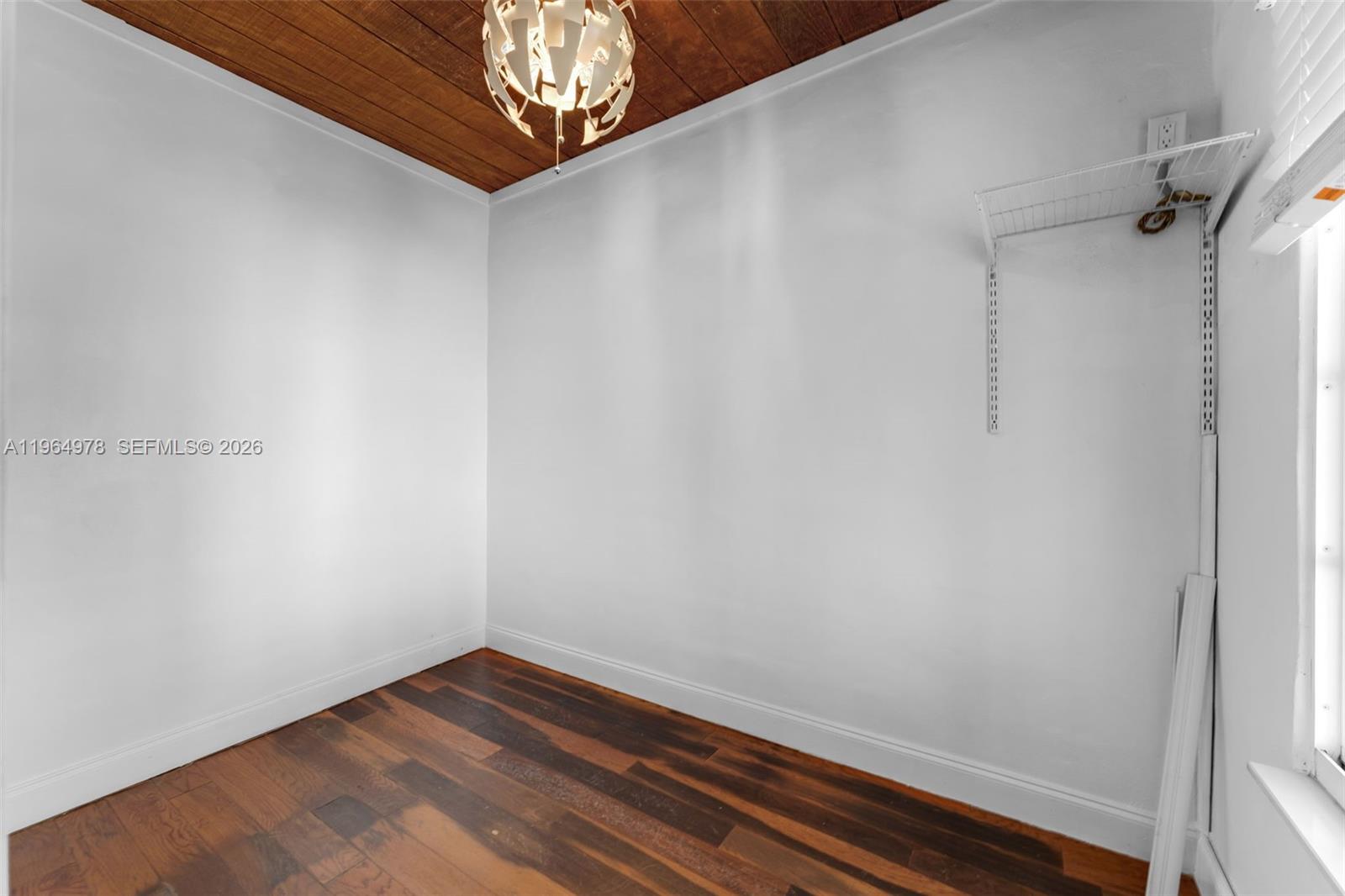 SUNNY GROVE - Residential