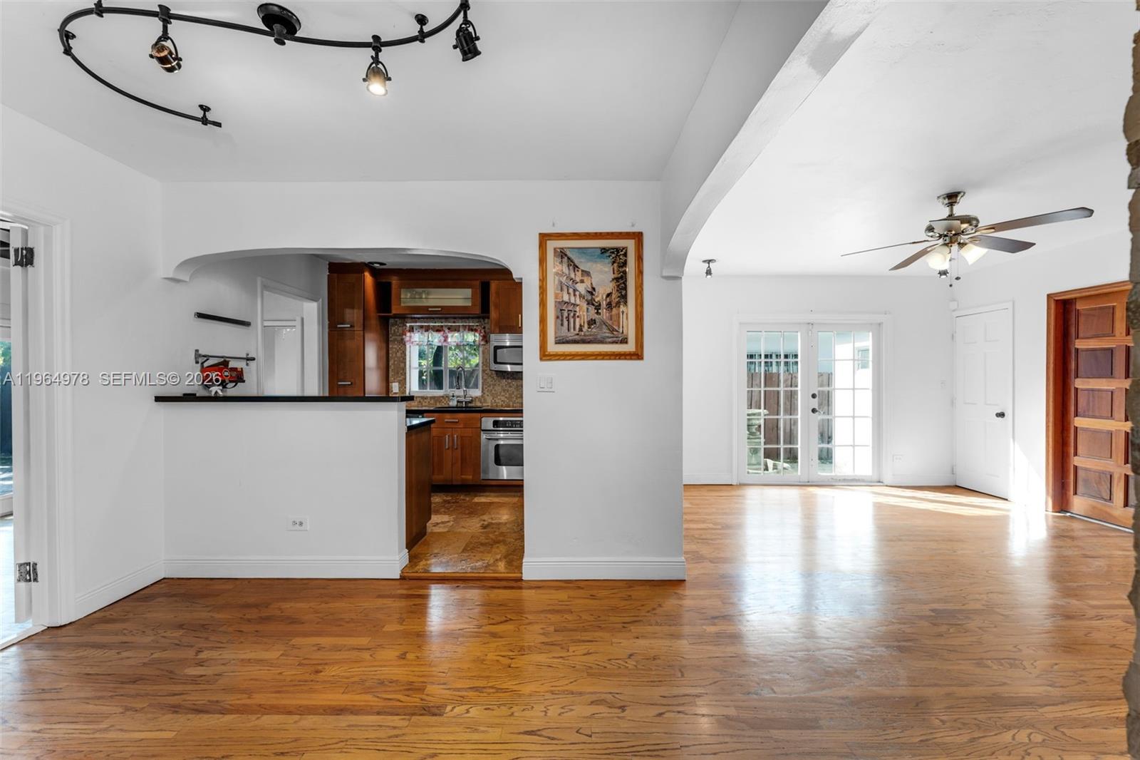 SUNNY GROVE - Residential