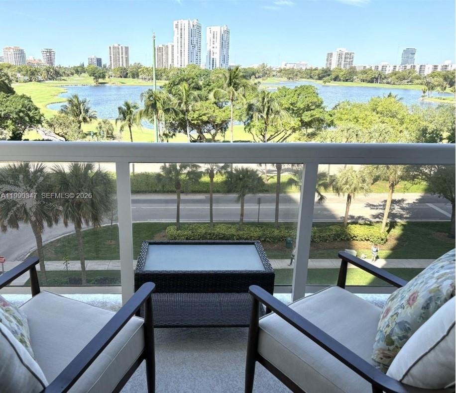 20185 E Country Club Dr 405