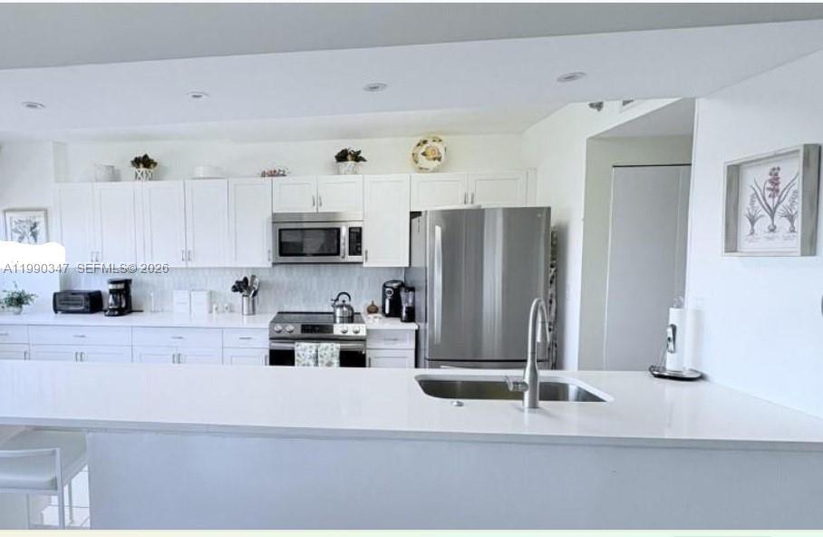 20185 E Country Club Dr 405