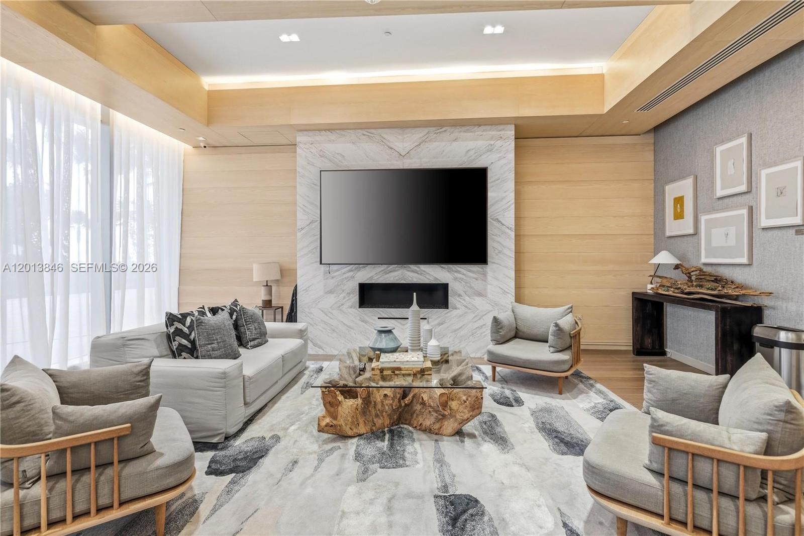 2200 FORT LAUDERDALE BEAC - Residential Lease