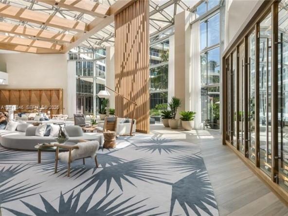 2200 FORT LAUDERDALE BEAC - Residential Lease