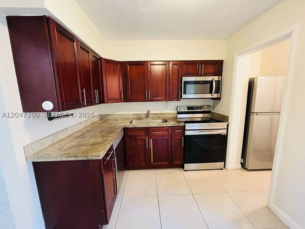 2500 NW 9th Ln 1