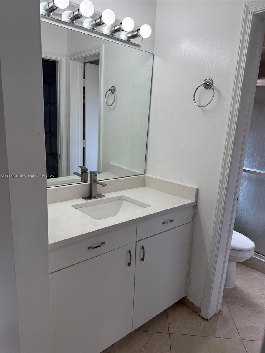 SPRINGS COLONY CLUB CONDO - Residential Lease