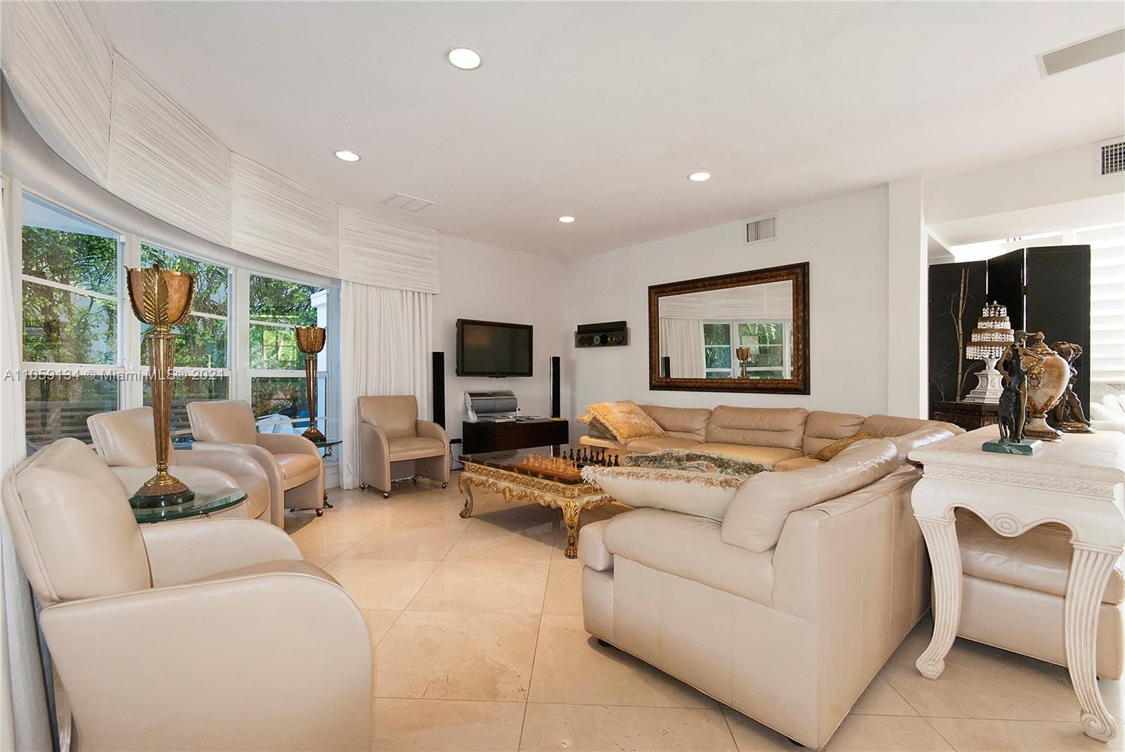 BAY HARBOR ISLAND - Residential