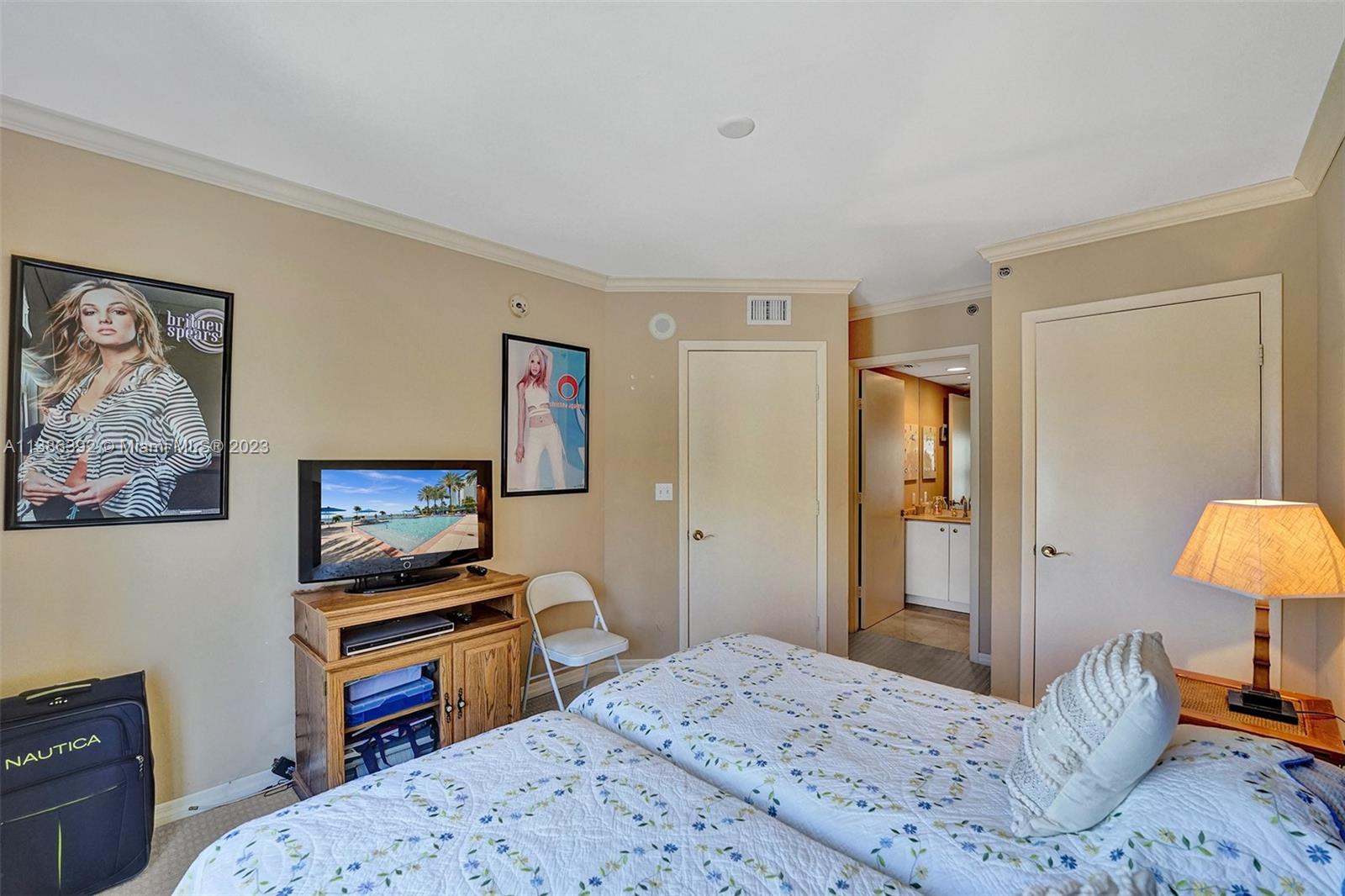 OCEAN ONE CONDO - Residential