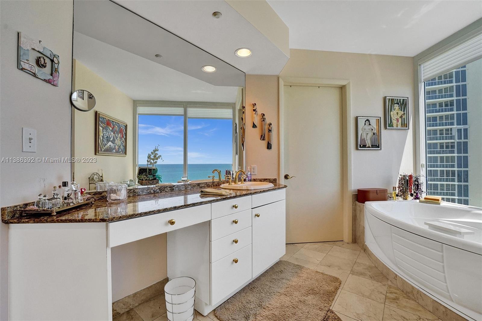 OCEAN ONE CONDO - Residential