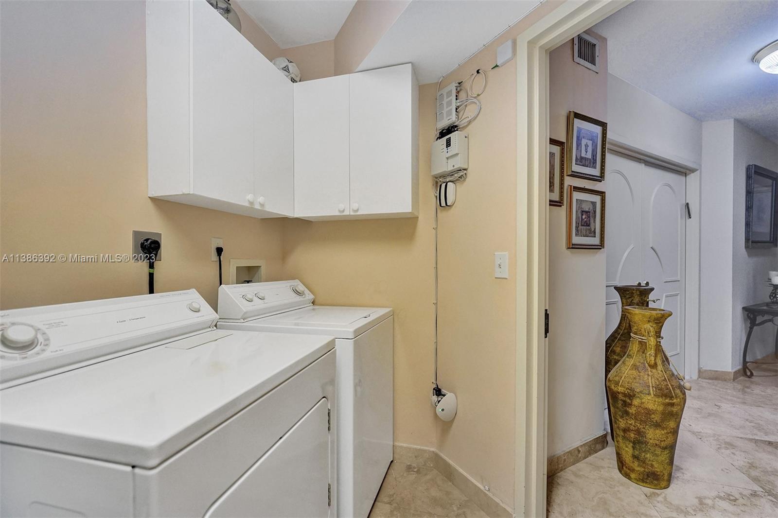 OCEAN ONE CONDO - Residential