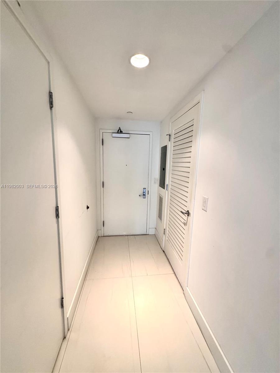 1010 BRICKELL CONDO - Residential Lease