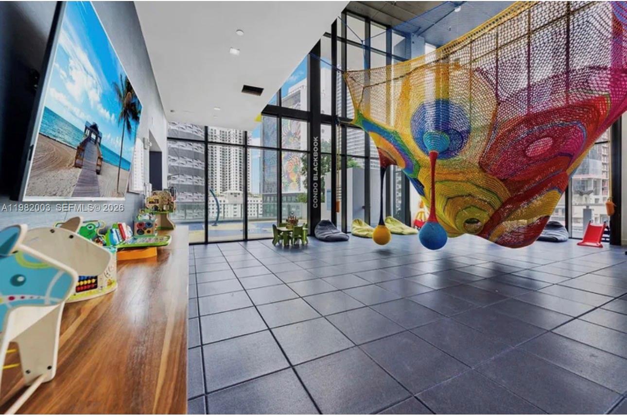 1010 BRICKELL CONDO - Residential Lease