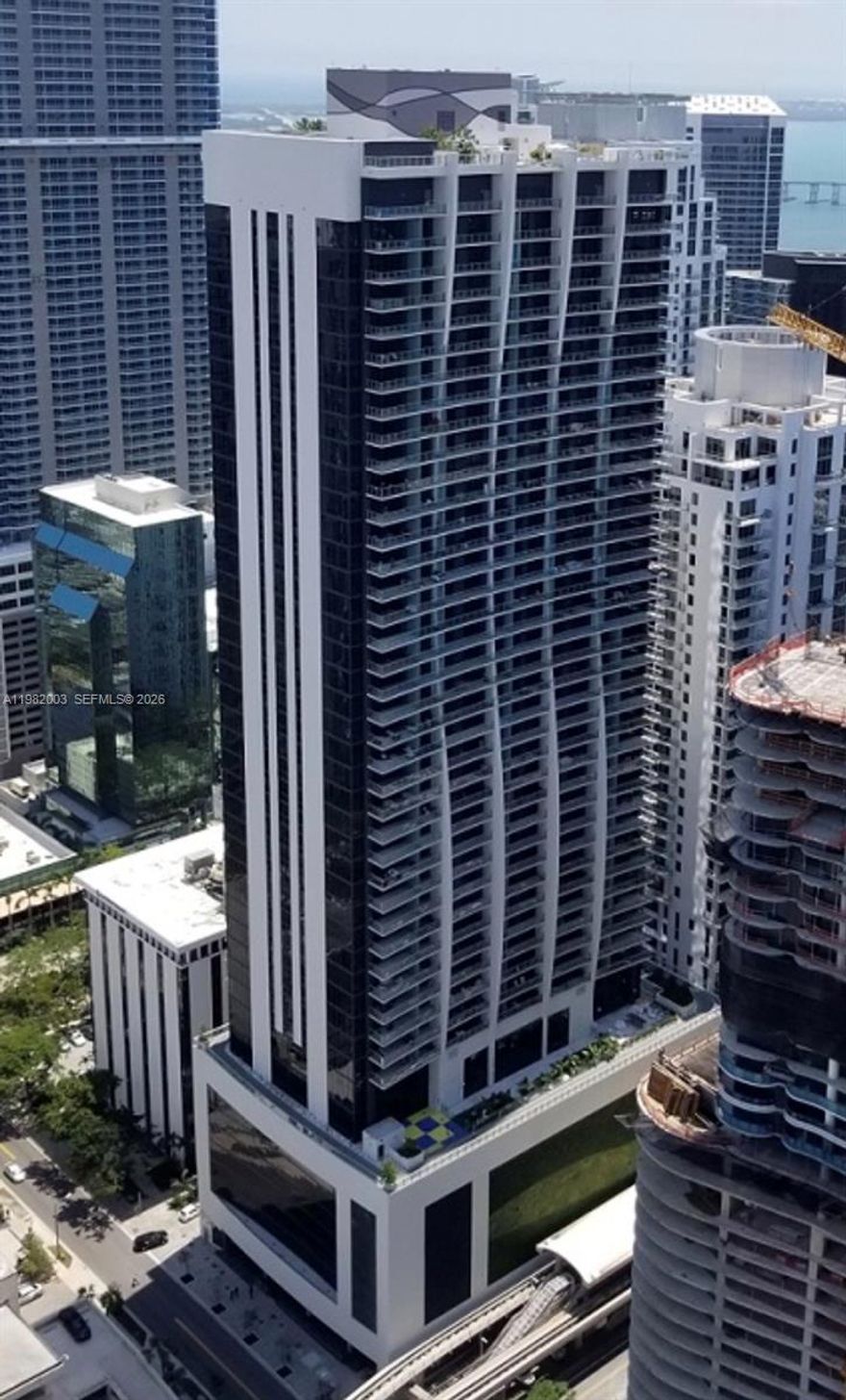 Amazing Studio at 1010 Brickell is a luxury residential tower located at 1010 Brickell Avenue in the heart of the Brickell financial district in Miami. Completed in 2017, the building features 50 floors and approximately 387 residences, offering panoramic views of the Miami skyline and Biscayne Bay. Designed by the renowned Sieger Suarez Architects, the tower is known for its modern glass architecture and high-end amenities, including a private club, spa, rooftop pool, fitness center, and entertainment areas.Lease end on March 18TH,2026.for showing see brokers remarks